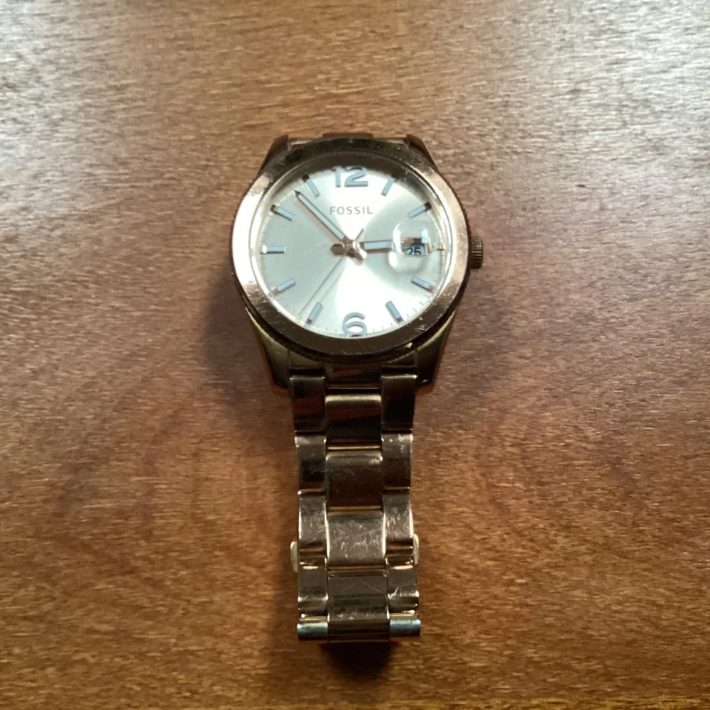 Fossil Perfect Boyfriend Rose Gold-tone Women’s Watch ES 3587
